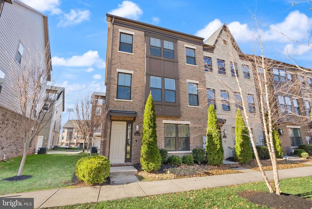 13650 AIR AND SPACE MUSEUM PKWY, Herndon, VA 20171