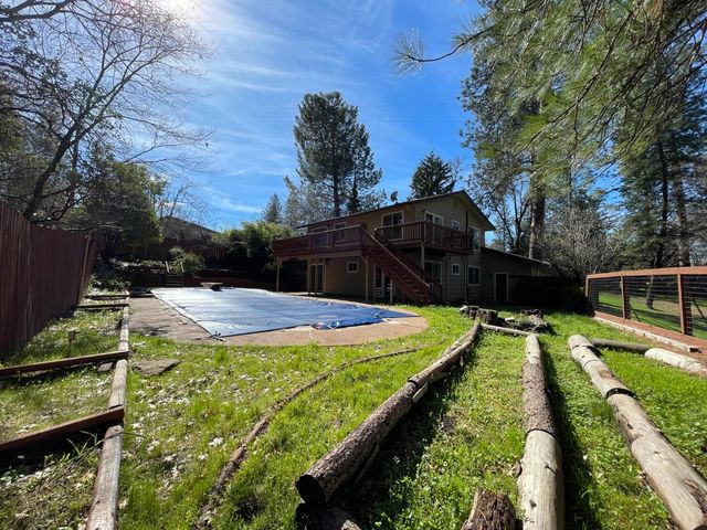 2760 Sunrise Dr, Meadow Vista, CA 95722