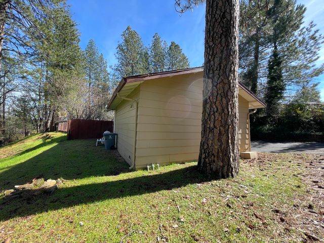 2760 Sunrise Dr, Meadow Vista, CA 95722