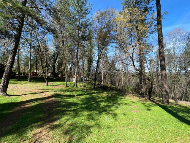 2760 Sunrise Dr, Meadow Vista, CA 95722