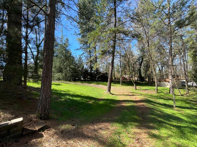 2760 Sunrise Dr, Meadow Vista, CA 95722