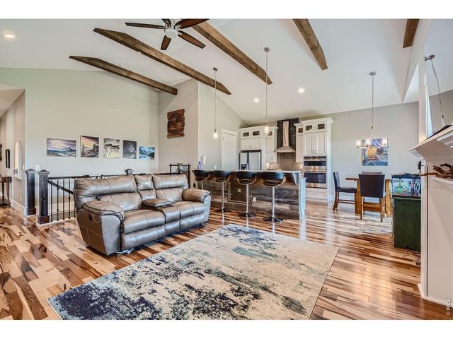 5279 Long Dr, Timnath, CO 80547