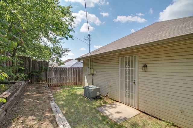 1918 Lee Drive, Denton, TX 76209