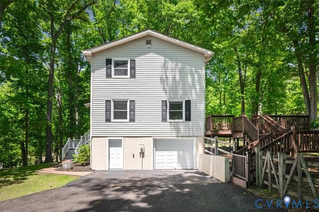 14805 Fox Dr, South Chesterfield, VA 23834