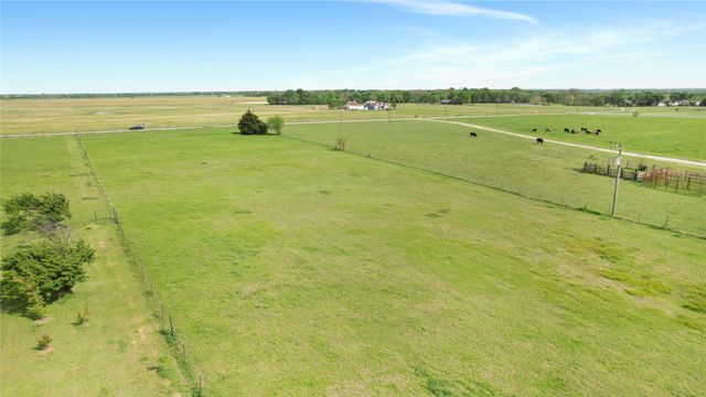 022 EAST LINE, Whitewright, TX 75491