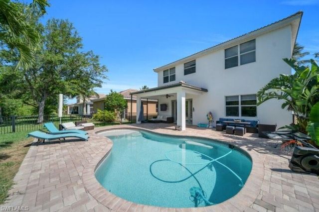 2736 Blue Cypress Lake CT, Cape Coral, FL 33909