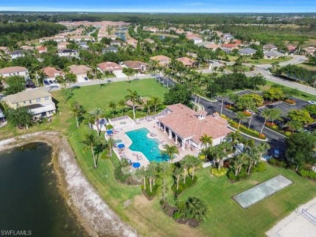 2736 Blue Cypress Lake CT, Cape Coral, FL 33909