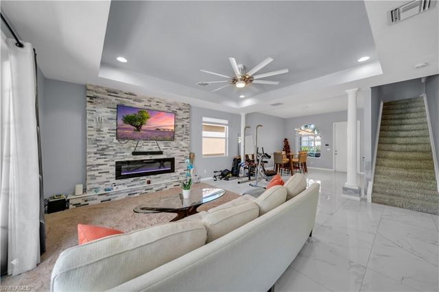 2736 Blue Cypress Lake CT, Cape Coral, FL 33909