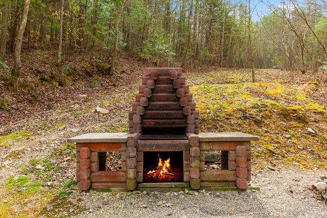 645-1 Right Fork Fixer Road, Beattyville, KY 41311