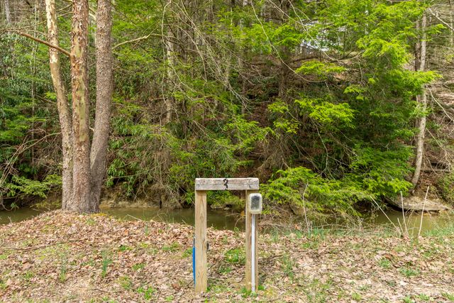 645-1 Right Fork Fixer Road, Beattyville, KY 41311