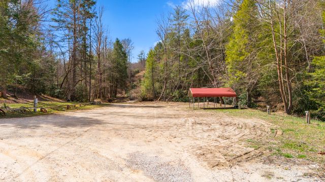 645-1 Right Fork Fixer Road, Beattyville, KY 41311