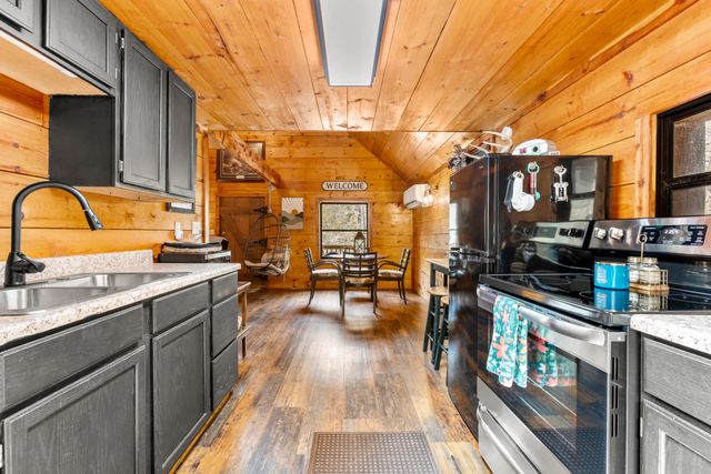 645-1 Right Fork Fixer Road, Beattyville, KY 41311