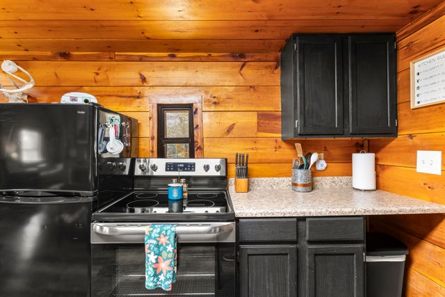 645-1 Right Fork Fixer Road, Beattyville, KY 41311