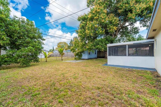 3430 N 65th Ave, Hollywood, FL 33024