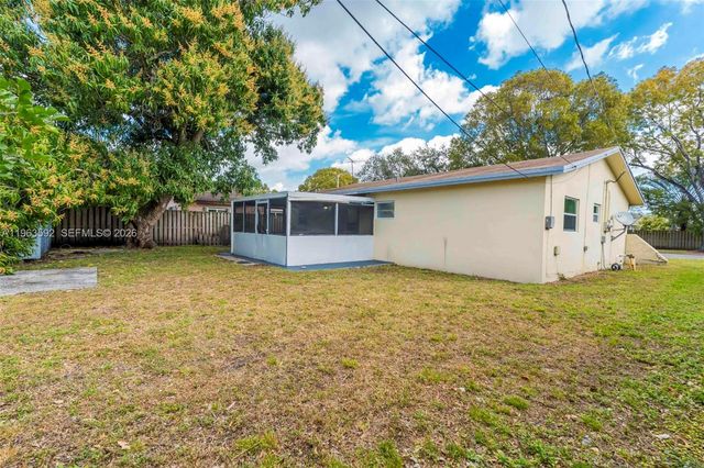 3430 N 65th Ave, Hollywood, FL 33024