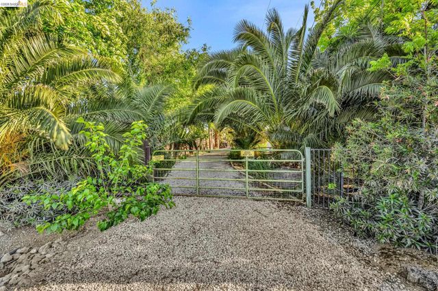 3300 CONCORD AVENUE A, Brentwood, CA 94513