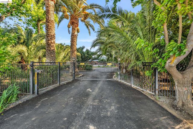3300 CONCORD AVENUE A, Brentwood, CA 94513