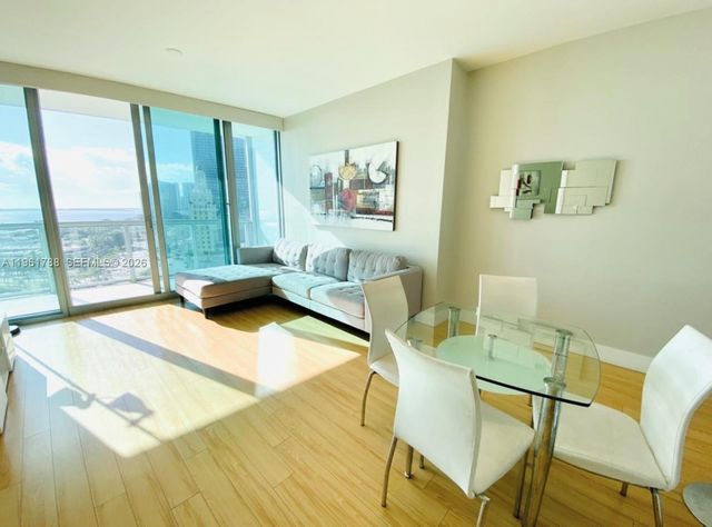 888 Biscayne Blvd 1603, Miami, FL 33132