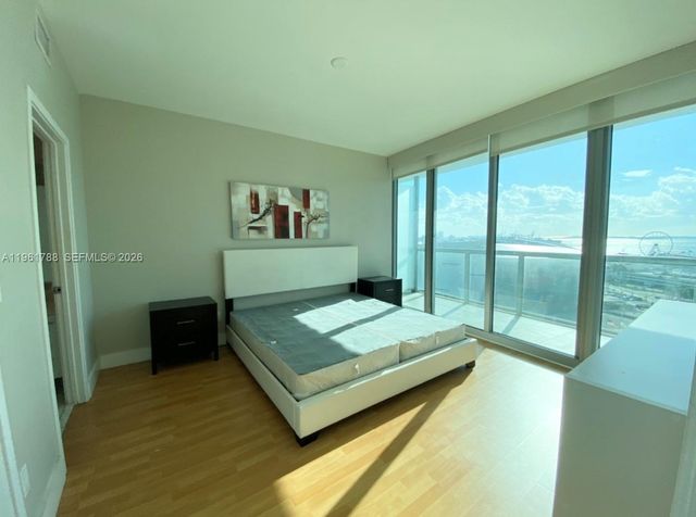 888 Biscayne Blvd 1603, Miami, FL 33132