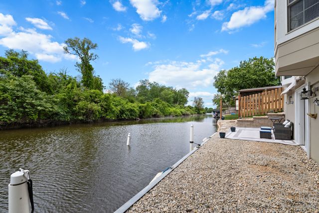 35108 N LAKE MATTHEWS Trail, Ingleside, IL 60041