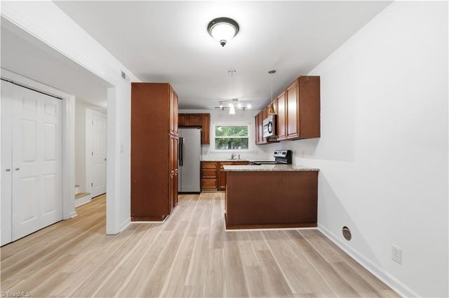 2215 Shadow Valley Road C, High Point, NC 27265