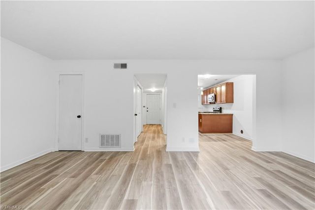 2215 Shadow Valley Road C, High Point, NC 27265