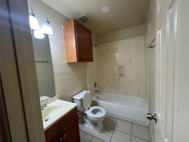 11007 Glenhollow Drive, Houston, TX 77048