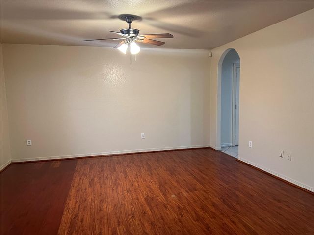 11007 Glenhollow Drive, Houston, TX 77048