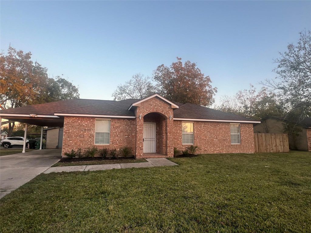 11007 Glenhollow Drive, Houston, TX 77048
