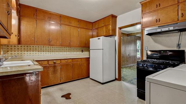 208 S 7th Street, Cornell, WI 54732