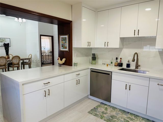 6401 SW 39th Ter, Miami, FL 33155