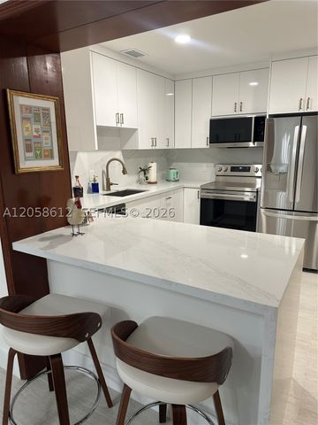 6401 SW 39th Ter, Miami, FL 33155