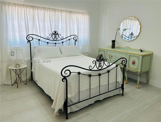 6401 SW 39th Ter, Miami, FL 33155