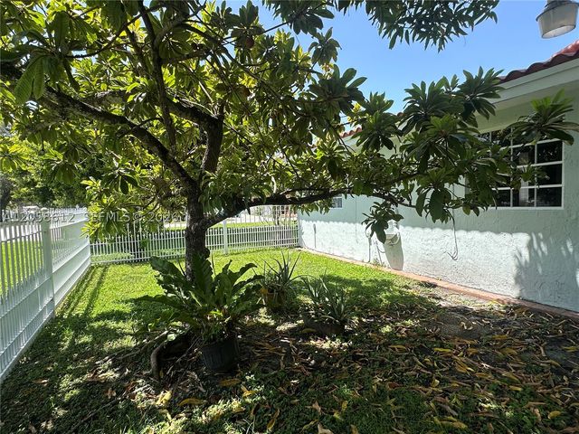 6401 SW 39th Ter, Miami, FL 33155