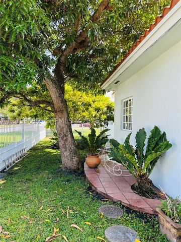 6401 SW 39th Ter, Miami, FL 33155