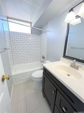 1060 Kamehameha Highway 1206A, Pearl City, HI 96782