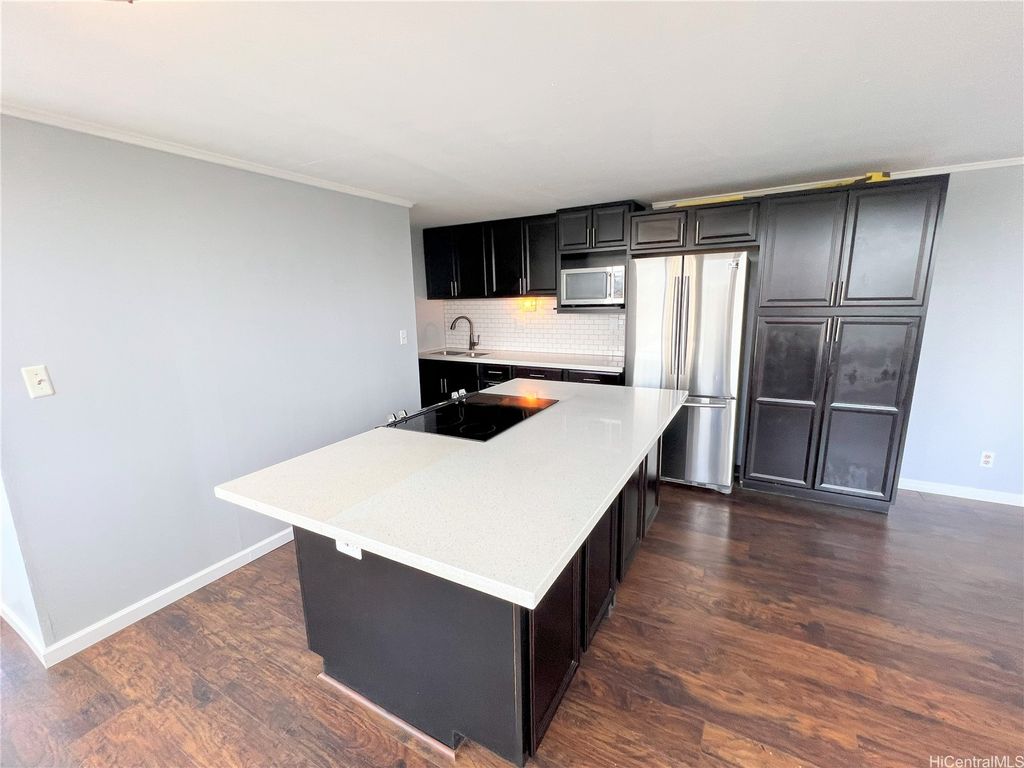 1060 Kamehameha Highway 1206A, Pearl City, HI 96782