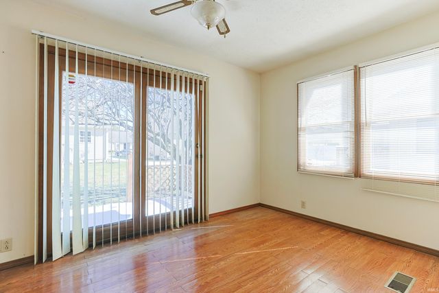 5512 Trippel Drive, Mishawaka, IN 46545