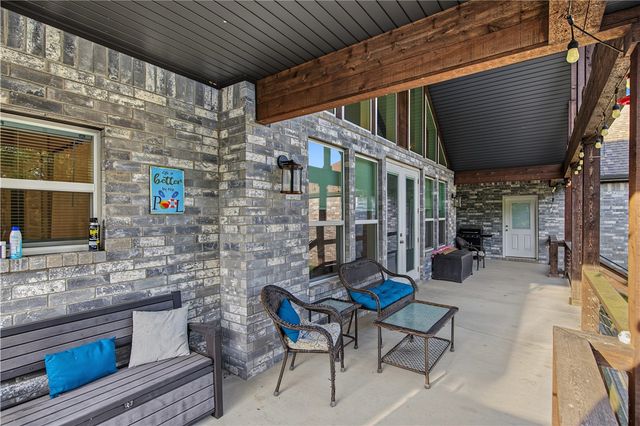 15040 Parrick Road, Gravette, AR 72736