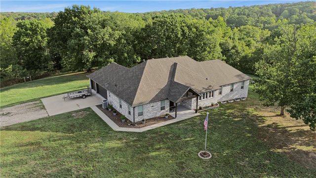 15040 Parrick Road, Gravette, AR 72736