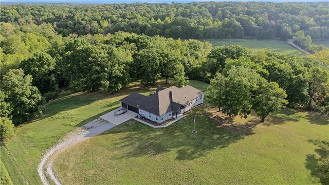 15040 Parrick Road, Gravette, AR 72736