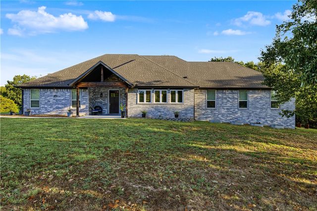 15040 Parrick Road, Gravette, AR 72736