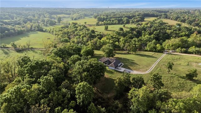 15040 Parrick Road, Gravette, AR 72736