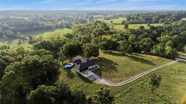 15040 Parrick Road, Gravette, AR 72736
