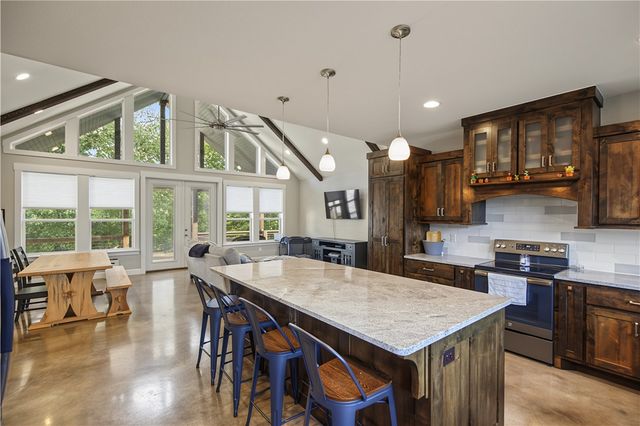 15040 Parrick Road, Gravette, AR 72736