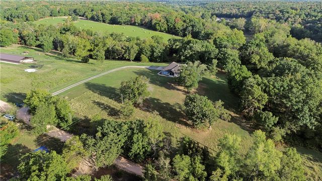 15040 Parrick Road, Gravette, AR 72736