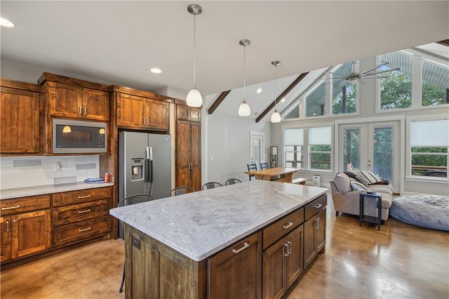 15040 Parrick Road, Gravette, AR 72736
