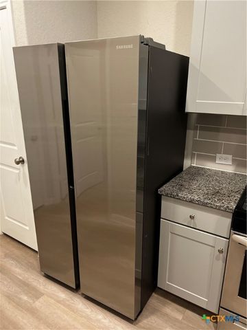 1945 Redstart, New Braunfels, TX 78130