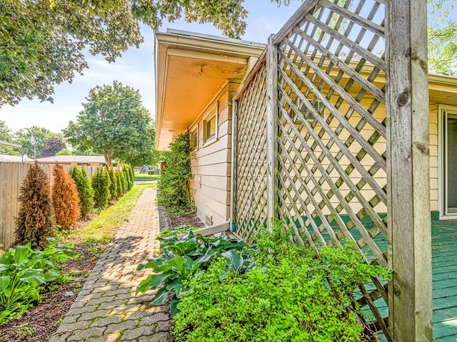 409 LYNNE Lane, Belvidere, IL 61008
