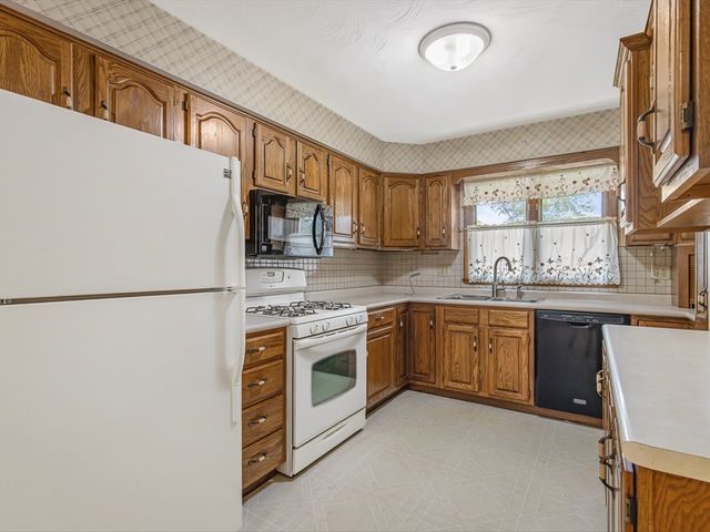 409 LYNNE Lane, Belvidere, IL 61008